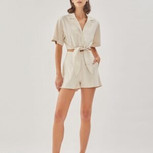 Linen Shorts in Natural